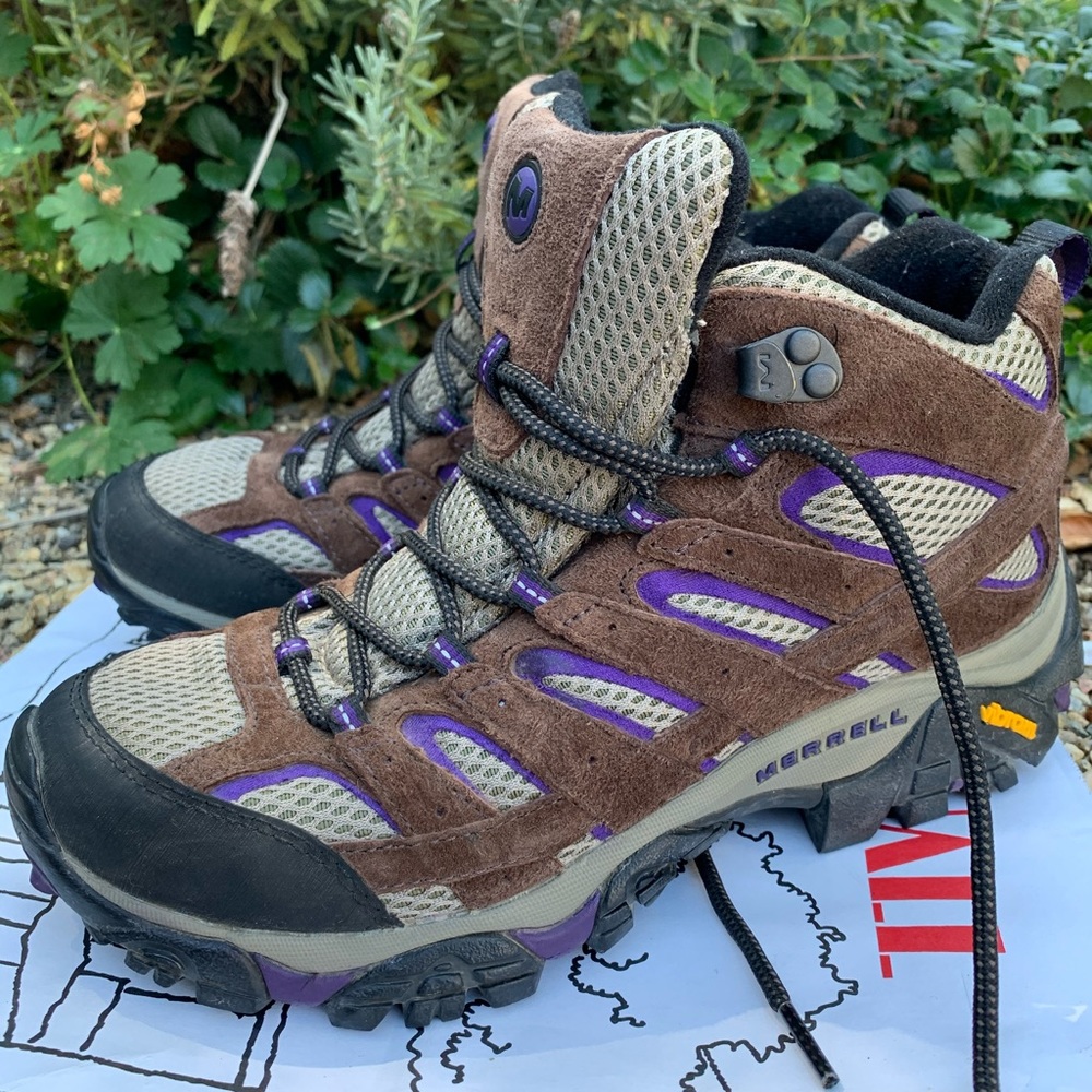 Hiking shoes